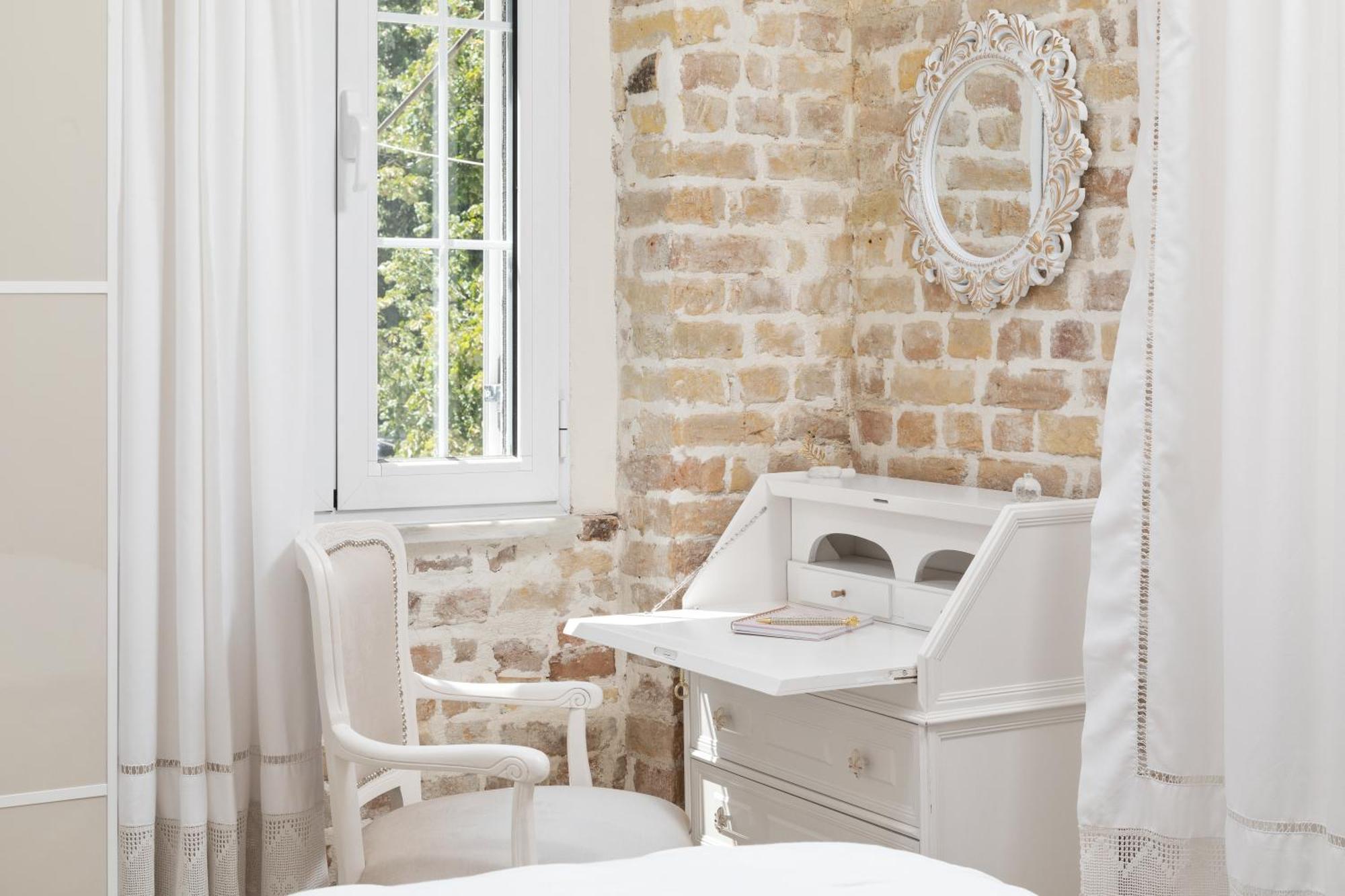 Borgo Veneziano * Corfu (city)